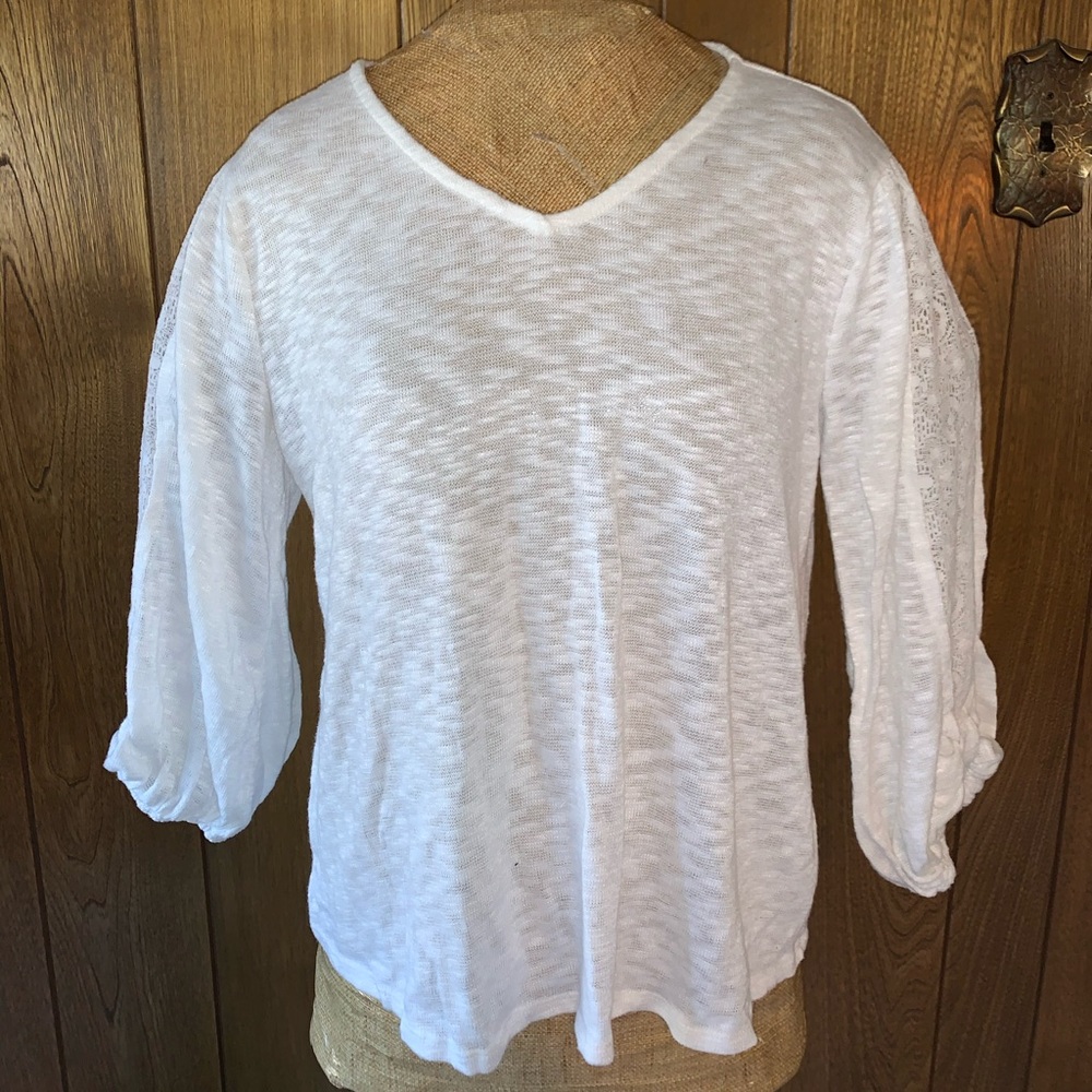Lightweight White Sweater/top